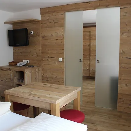 بنسيون ميشيل سالباخ هينترغليم