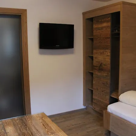Michael Bed & Breakfast 3*