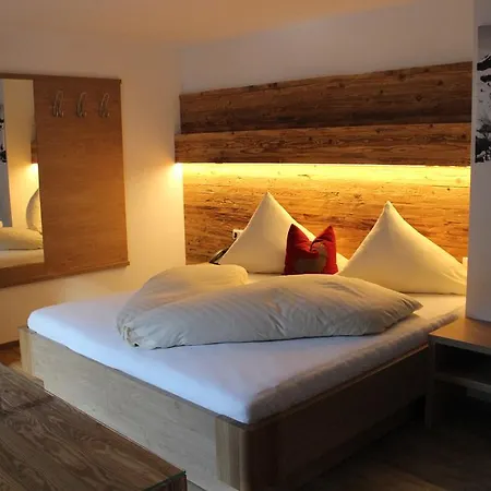 فندق مبيت وإفطار بنسيون ميشيل سالباخ هينترغليم