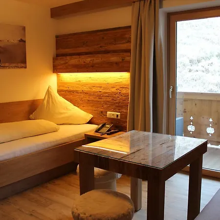 Michael Bed & Breakfast 3*